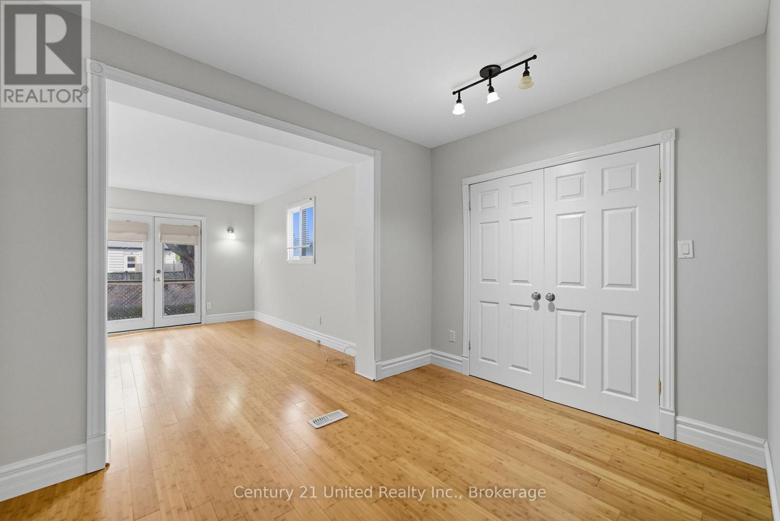 559 Hamilton Street, Peterborough (Otonabee Ward 1), Ontario  K9J 4C2 - Photo 24 - X13483502