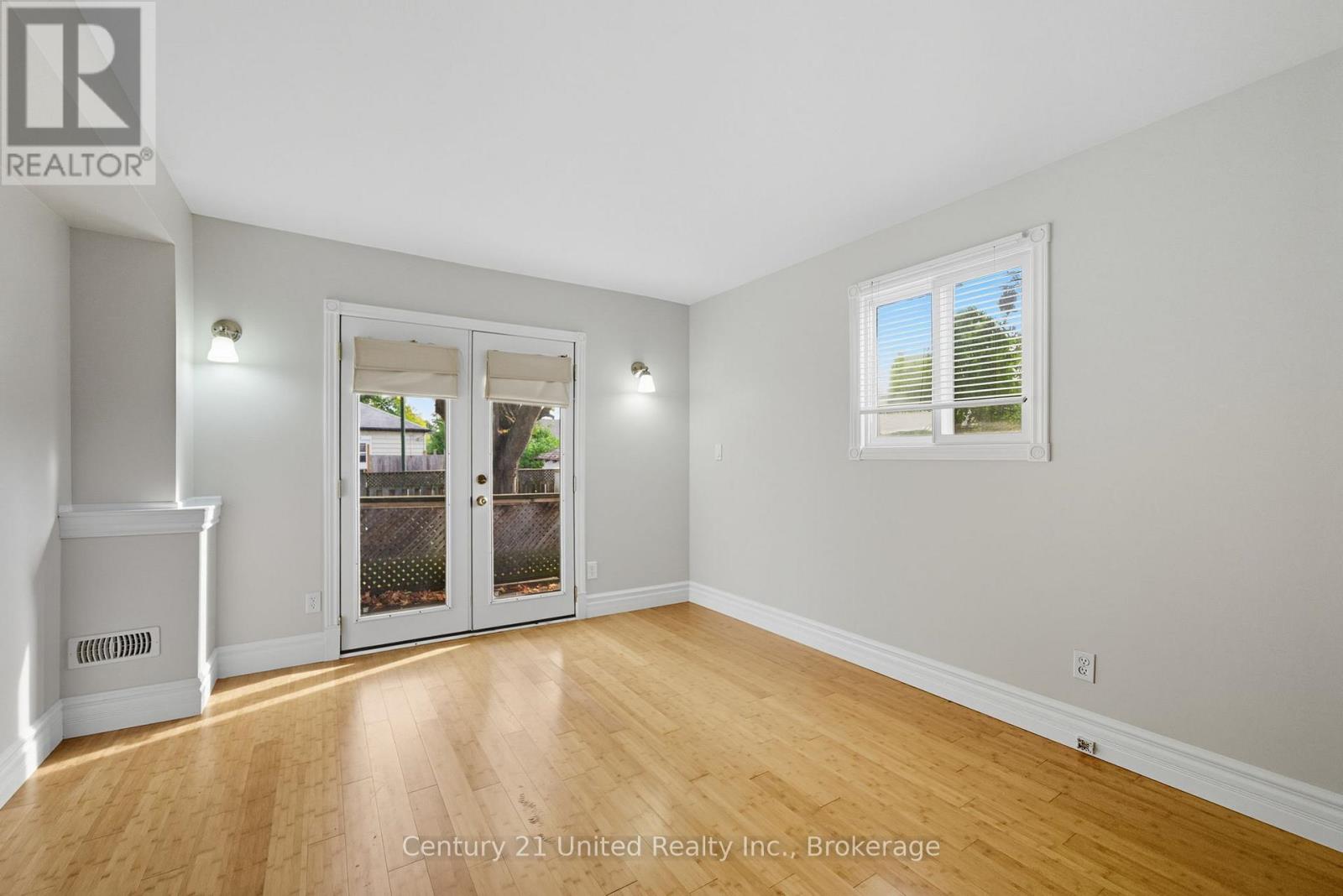 559 Hamilton Street, Peterborough (Otonabee Ward 1), Ontario  K9J 4C2 - Photo 26 - X13483502