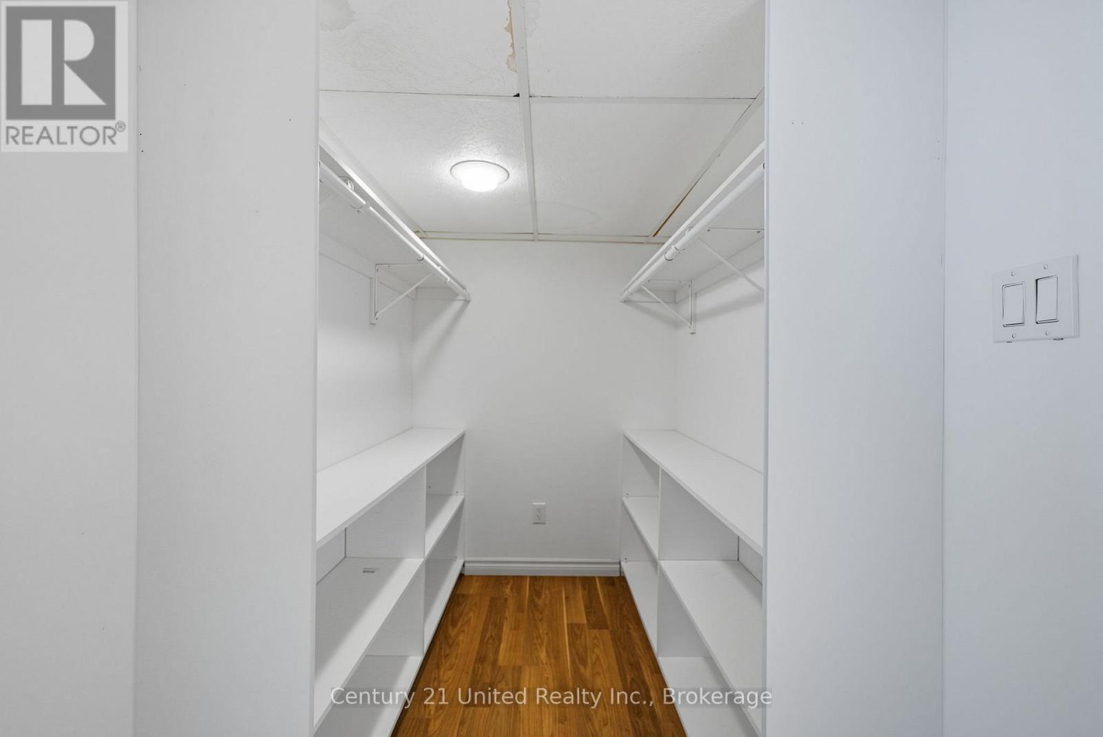 559 Hamilton Street, Peterborough (Otonabee Ward 1), Ontario  K9J 4C2 - Photo 37 - X13483502