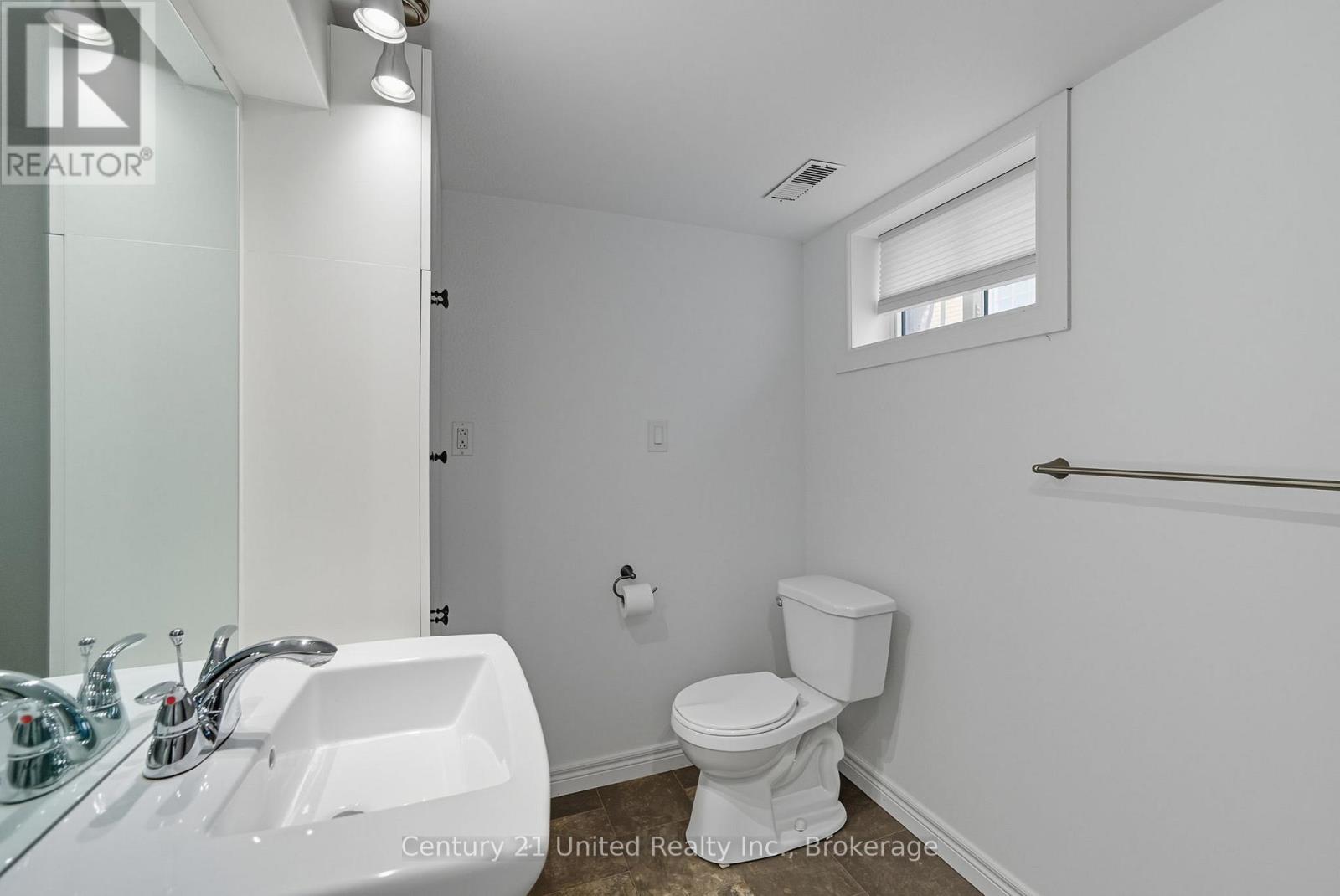 559 Hamilton Street, Peterborough (Otonabee Ward 1), Ontario  K9J 4C2 - Photo 38 - X13483502
