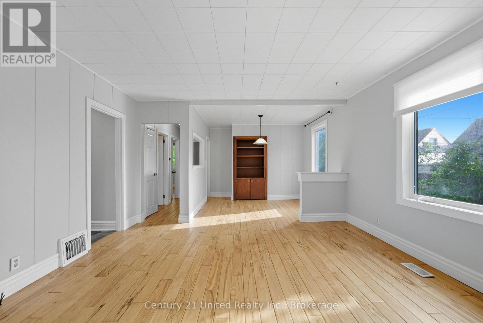 559 Hamilton Street, Peterborough (Otonabee Ward 1), Ontario  K9J 4C2 - Photo 6 - X13483502
