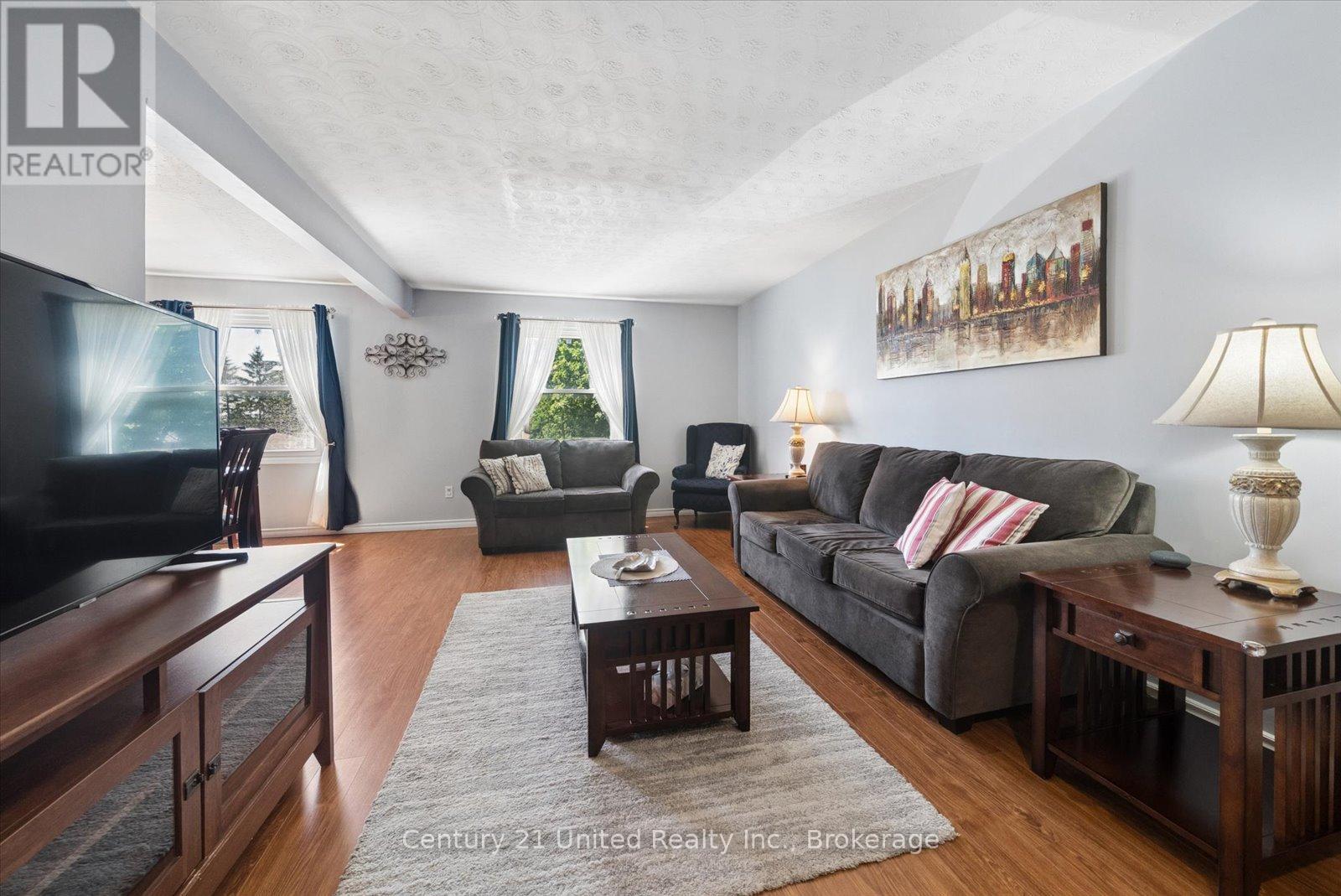 1824 Mapleridge Drive, Peterborough (Monaghan Ward 2), Ontario  K9K 1P9 - Photo 7 - X13483520