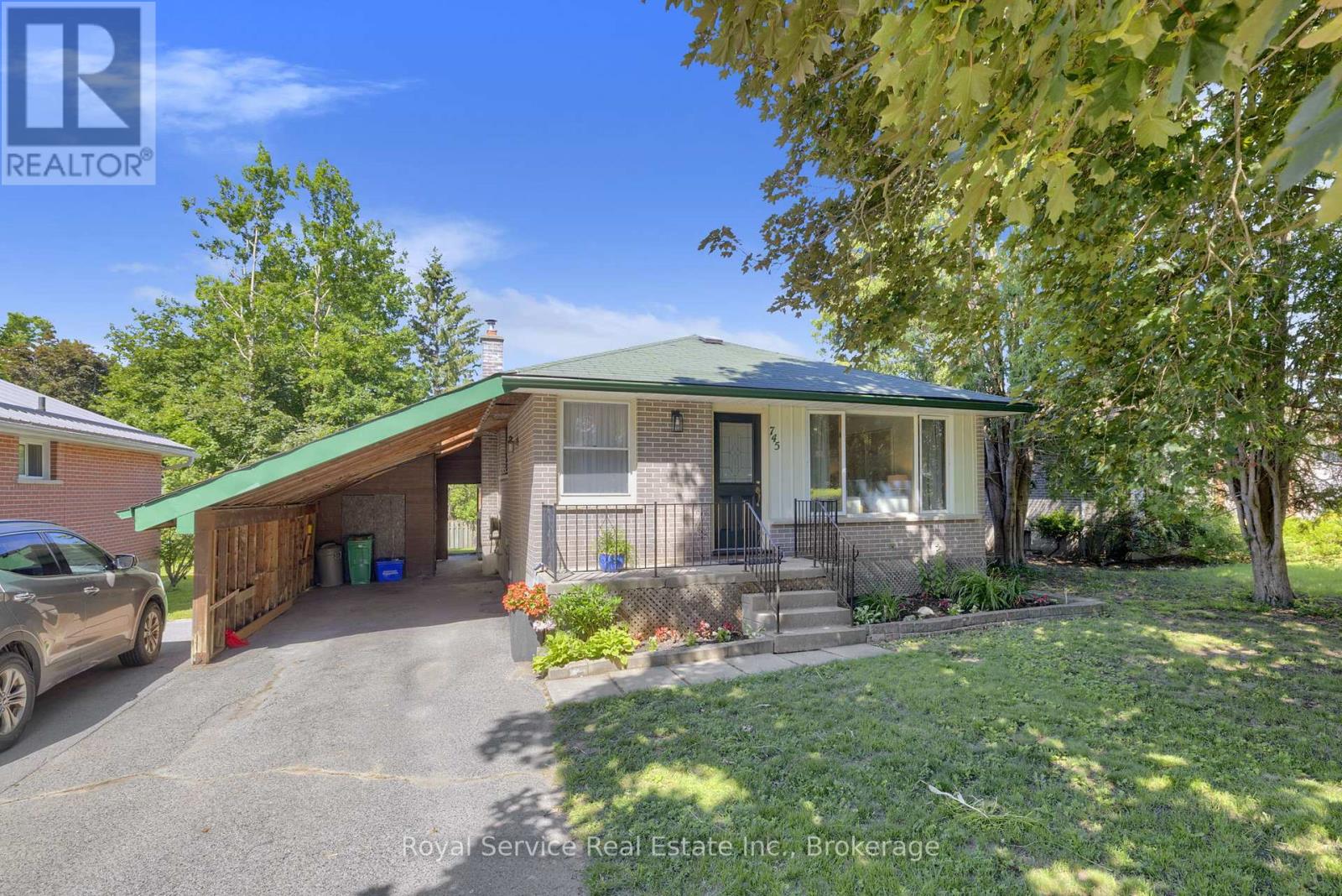 745 EASTDALE COURT, peterborough (ashburnham ward 4), Ontario