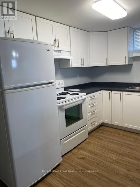 793 Crawford Drive, Peterborough (Otonabee Ward 1), Ontario  K9J 3W9 - Photo 4 - X13484686