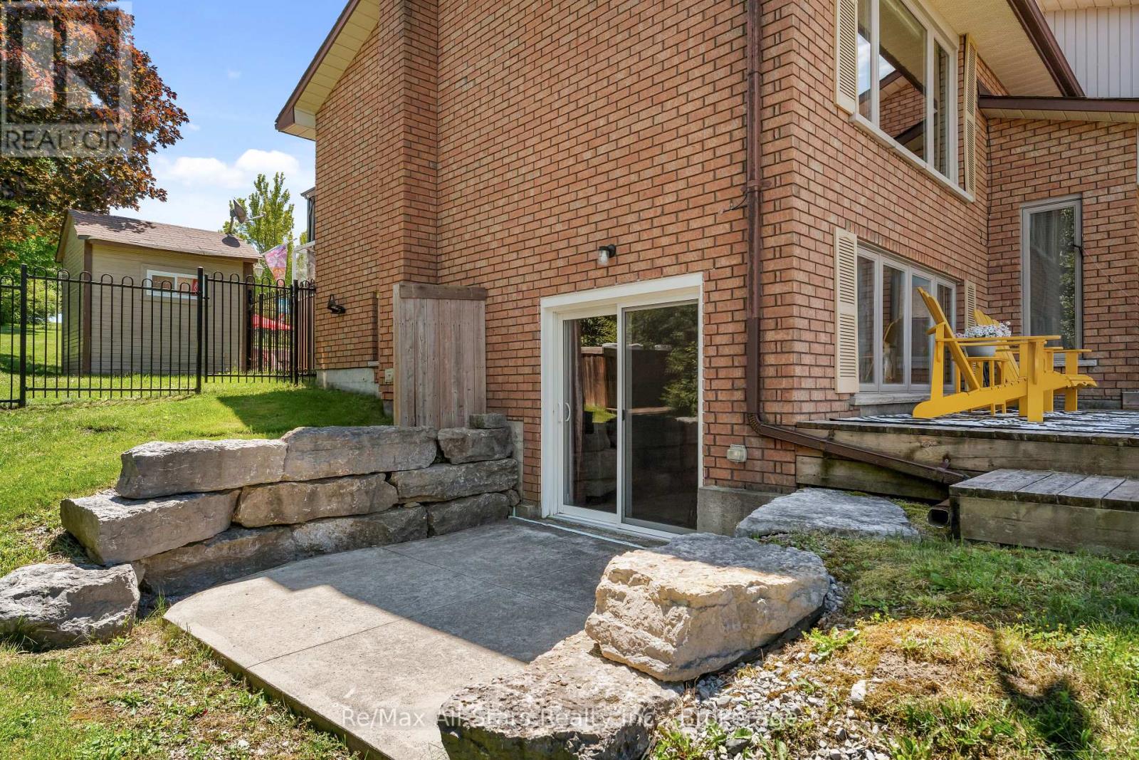 54 Bluewater Avenue, Kawartha Lakes (Fenelon), Ontario  K9V 0K6 - Photo 37 - X13484832