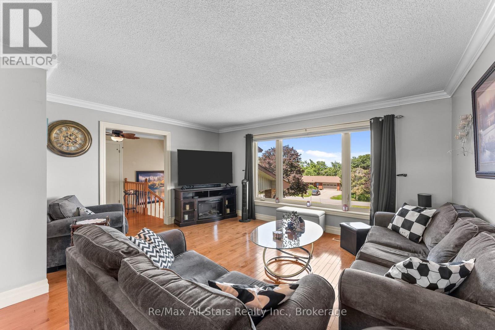 54 Bluewater Avenue, Kawartha Lakes (Fenelon), Ontario  K9V 0K6 - Photo 8 - X13484832