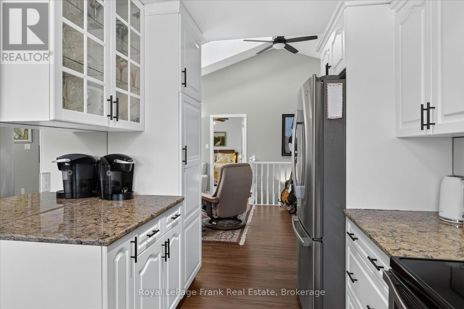 402 - 1742 Ravenwood Drive, Peterborough (Monaghan Ward 2), Ontario  K9K 2R5 - Photo 11 - X13484884