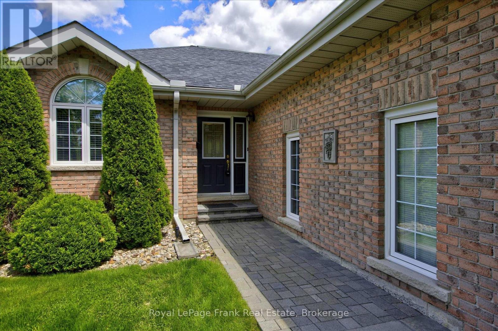 402 - 1742 Ravenwood Drive, Peterborough (Monaghan Ward 2), Ontario  K9K 2R5 - Photo 4 - X13484884