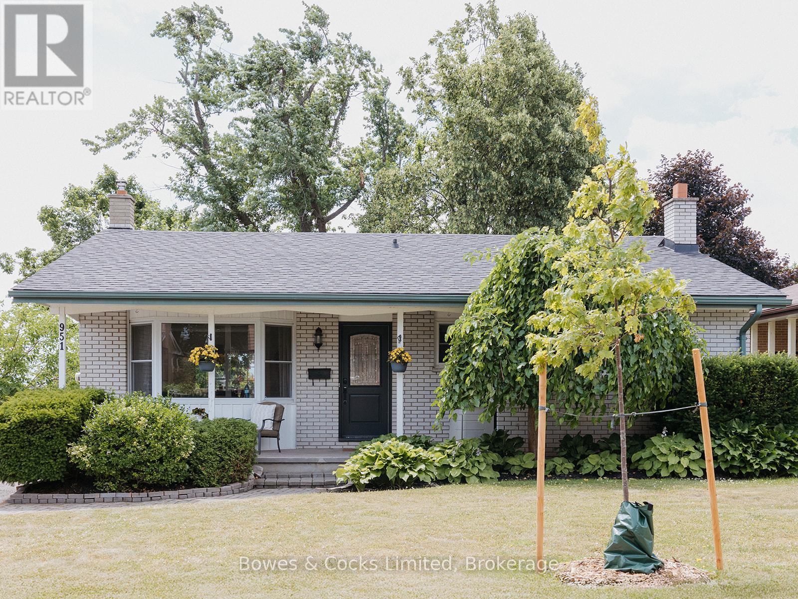 951 ELLESMERE AVENUE, peterborough (northcrest ward 5), Ontario