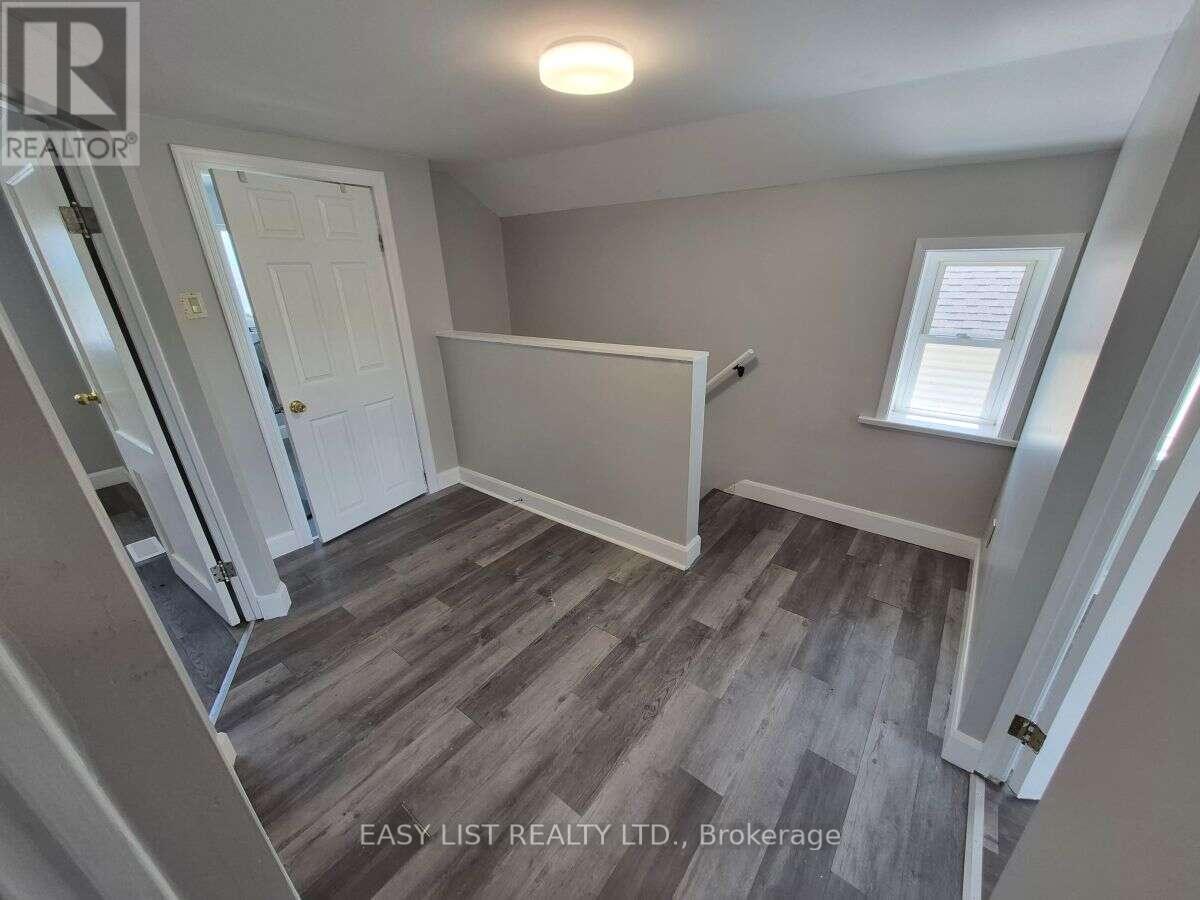 850 St Marys Street, Peterborough (Otonabee Ward 1), Ontario  K9J 4H5 - Photo 5 - X13486106