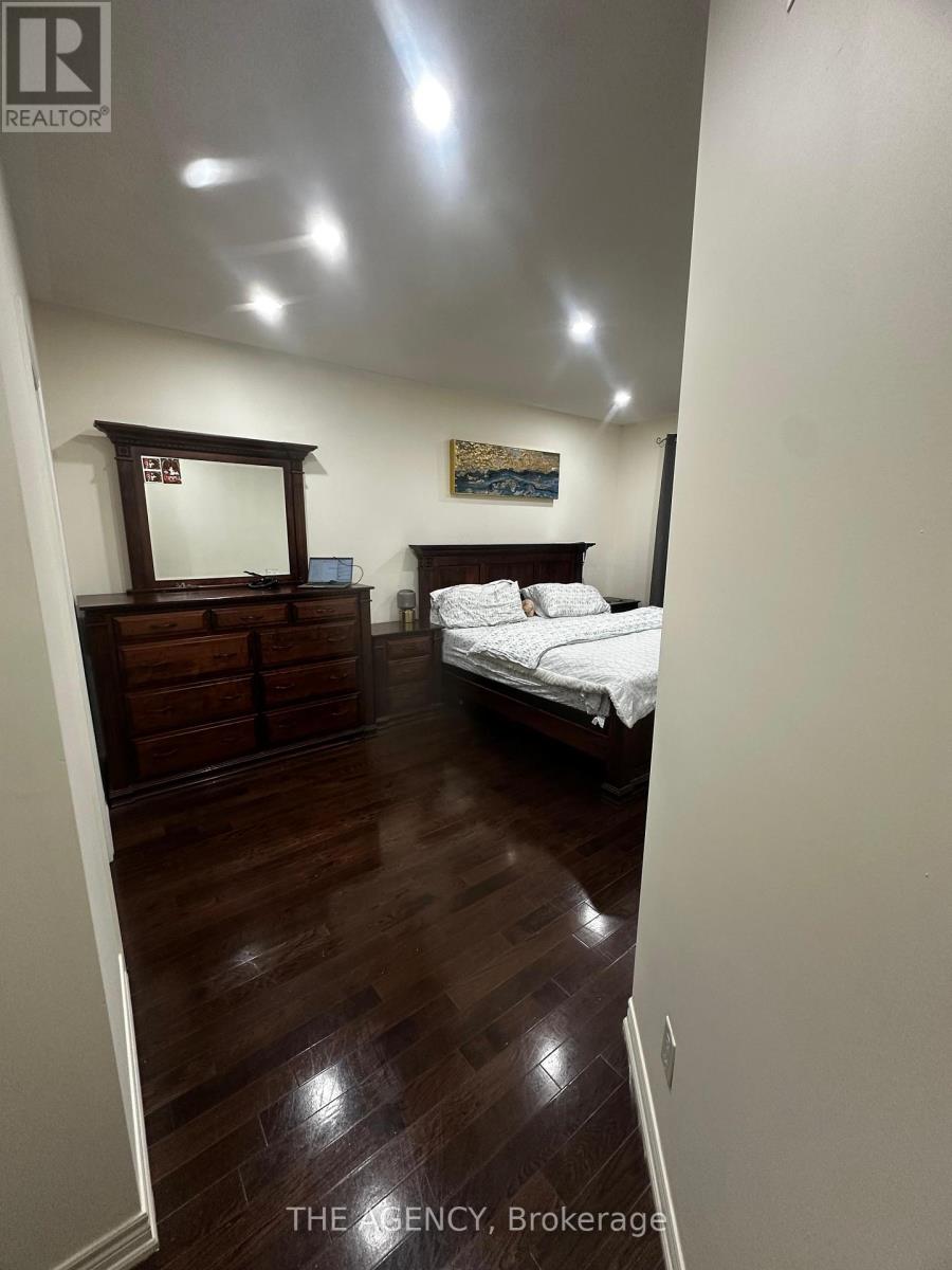 Upper - 326 Chandler Crescent, Peterborough (Monaghan Ward 2), Ontario  K9J 0H4 - Photo 14 - X13486924
