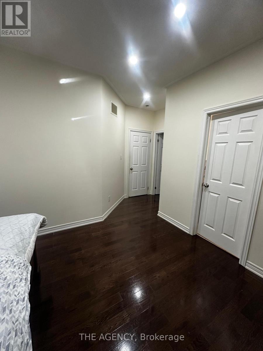 Upper - 326 Chandler Crescent, Peterborough (Monaghan Ward 2), Ontario  K9J 0H4 - Photo 17 - X13486924