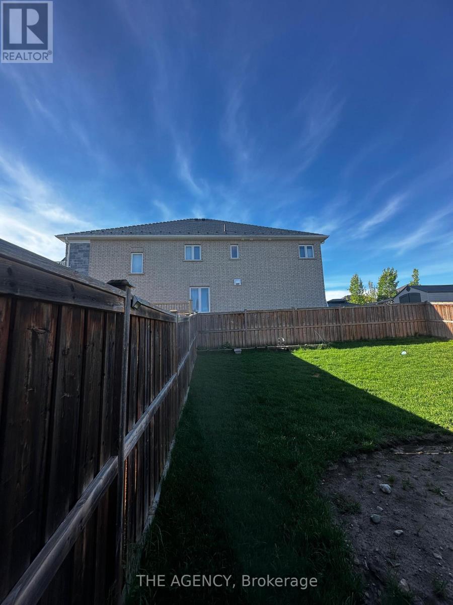 Upper - 326 Chandler Crescent, Peterborough (Monaghan Ward 2), Ontario  K9J 0H4 - Photo 37 - X13486924