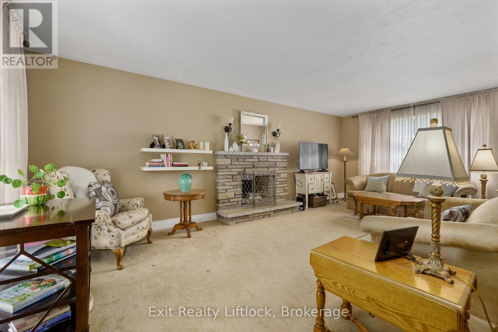 1219 Edmison Drive, Peterborough (Northcrest Ward 5), Ontario  K9H 6V2 - Photo 6 - X13488234