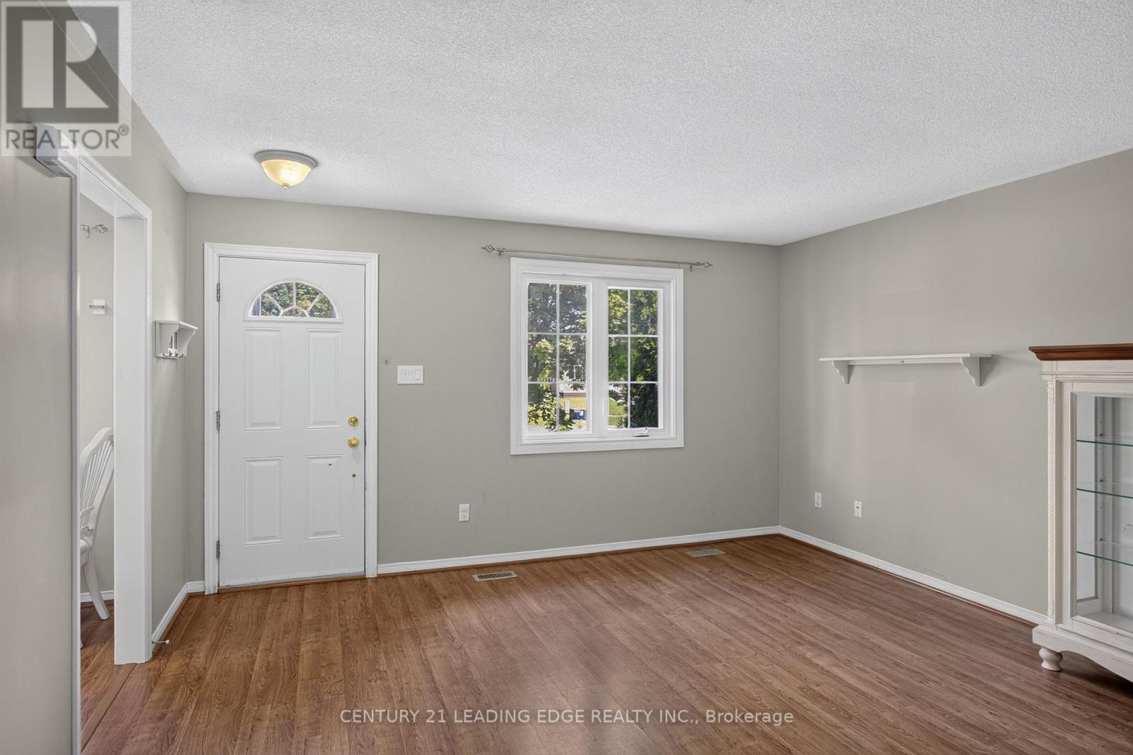 213 Milroy Drive, Peterborough (Northcrest Ward 5), Ontario  K9H 7M8 - Photo 9 - X13488226