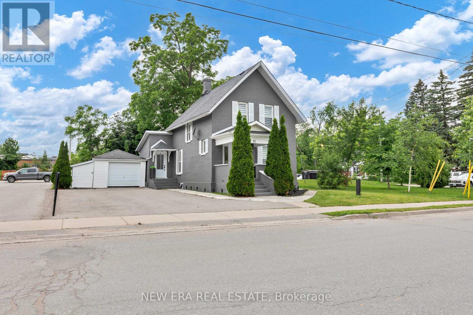 11 Albert Street N, Kawartha Lakes (Lindsay), Ontario  K9V 4J3 - Photo 2 - X13489752