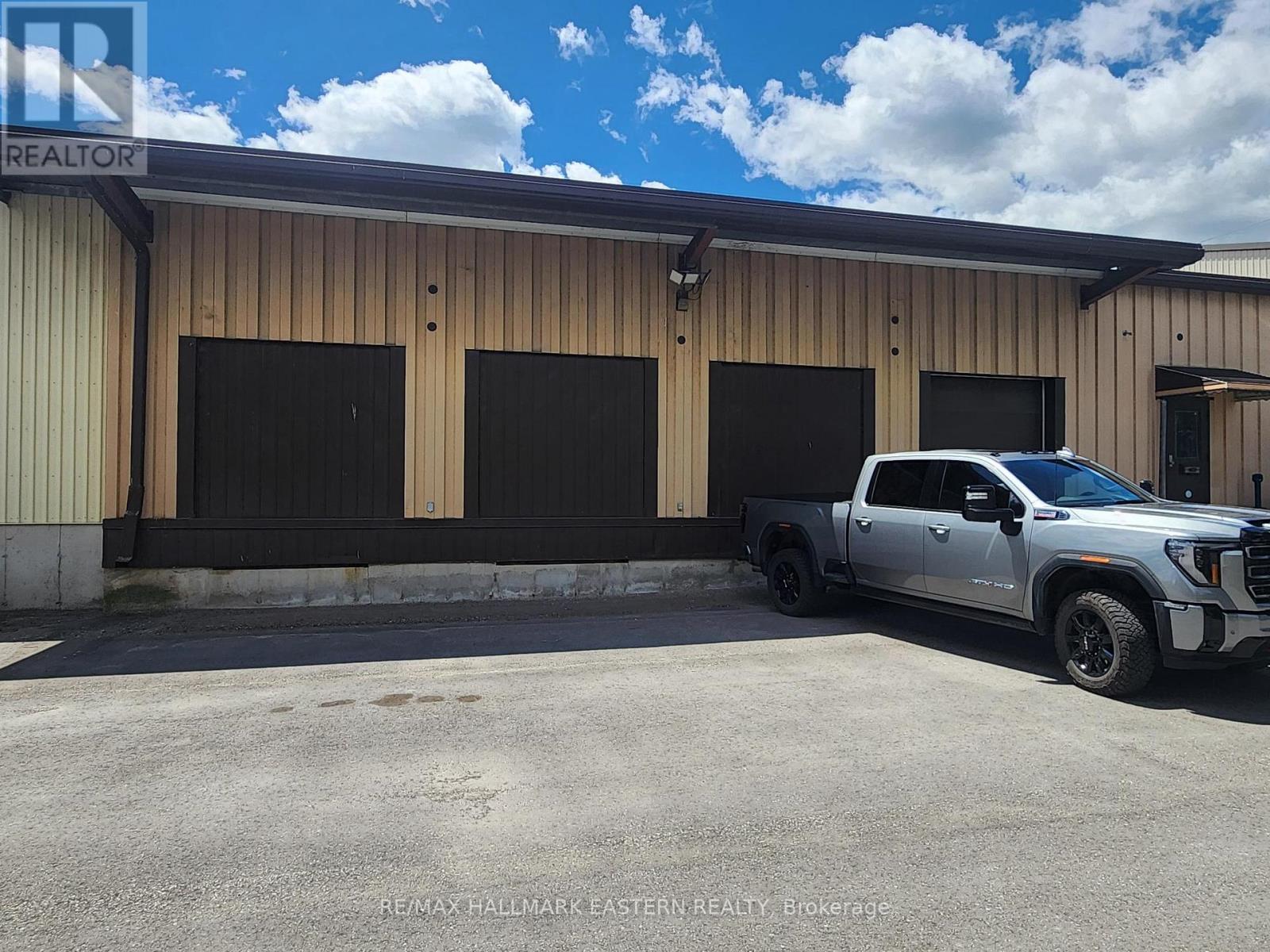 708 Rye Street, Peterborough (Otonabee Ward 1), Ontario  K9J 6W9 - Photo 2 - X13490814