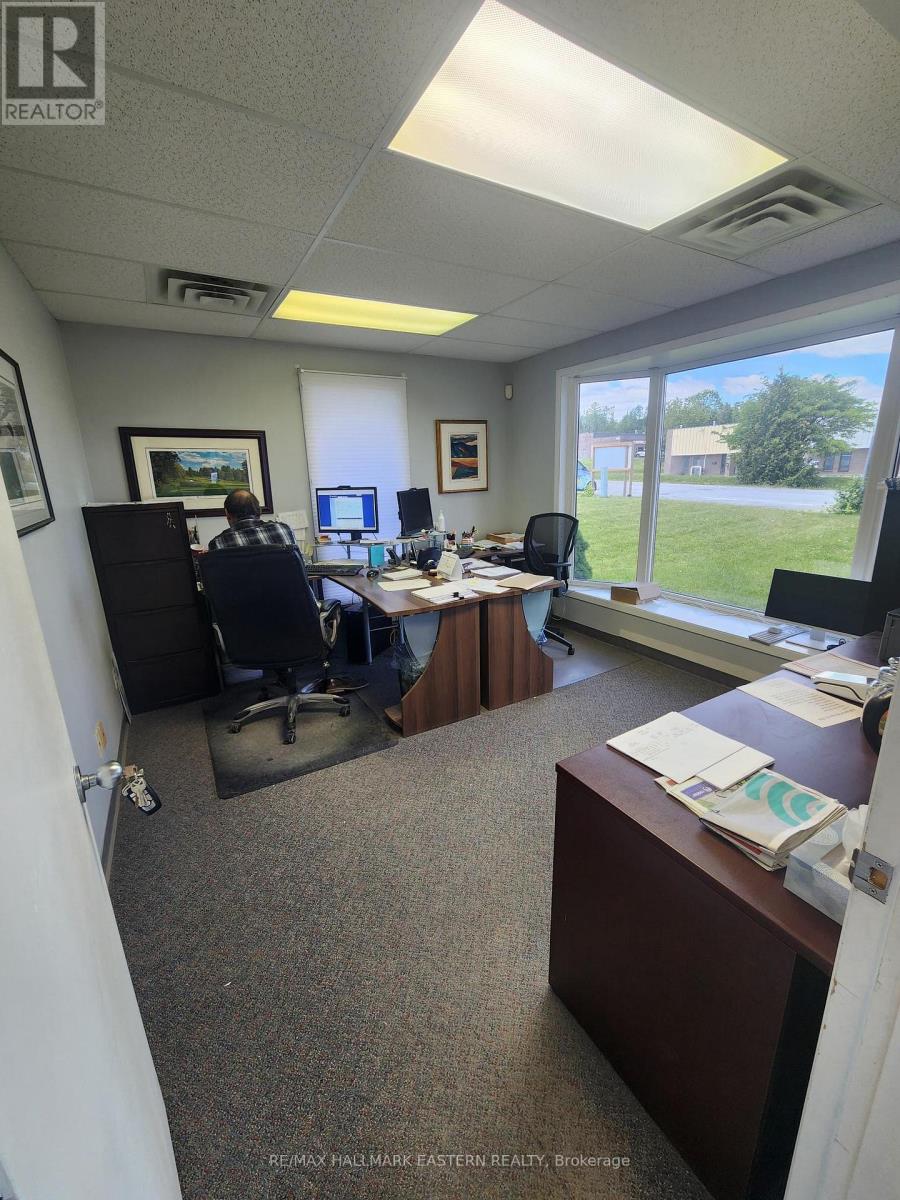 708 Rye Street, Peterborough (Otonabee Ward 1), Ontario  K9J 6W9 - Photo 7 - X13490814