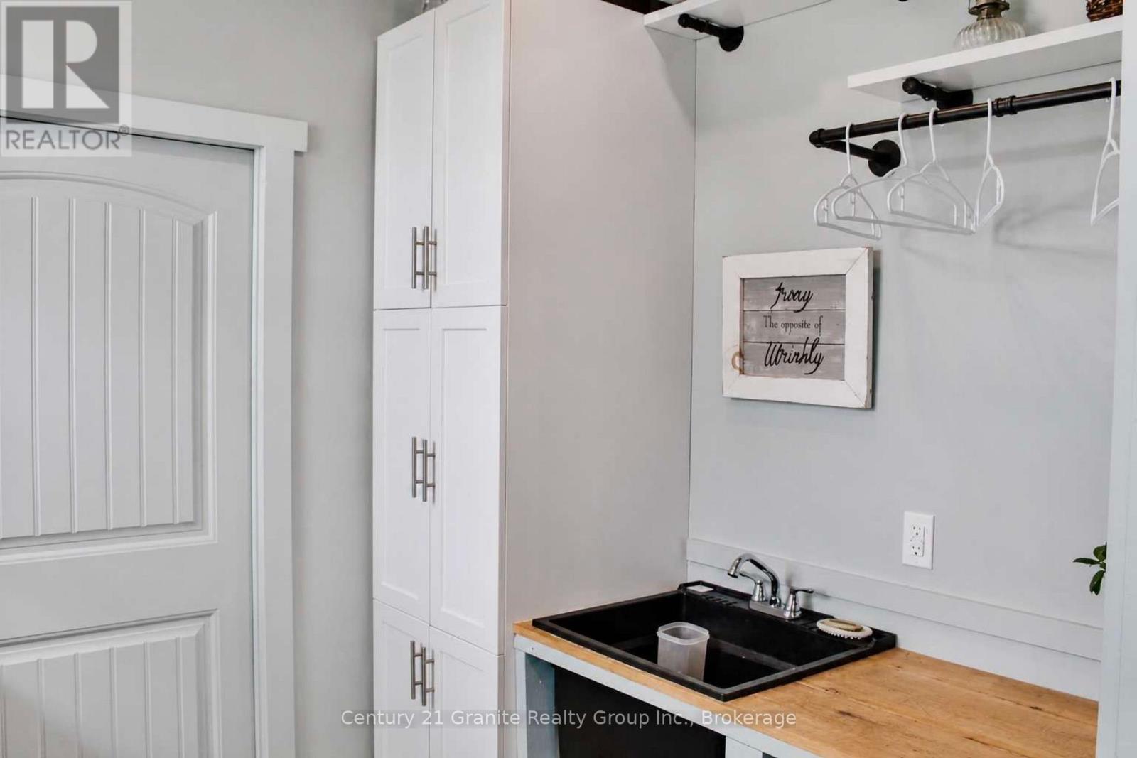 704 Lakeview Road, Bancroft (Dungannon Ward), Ontario  K0L 1C0 - Photo 4 - X13493114