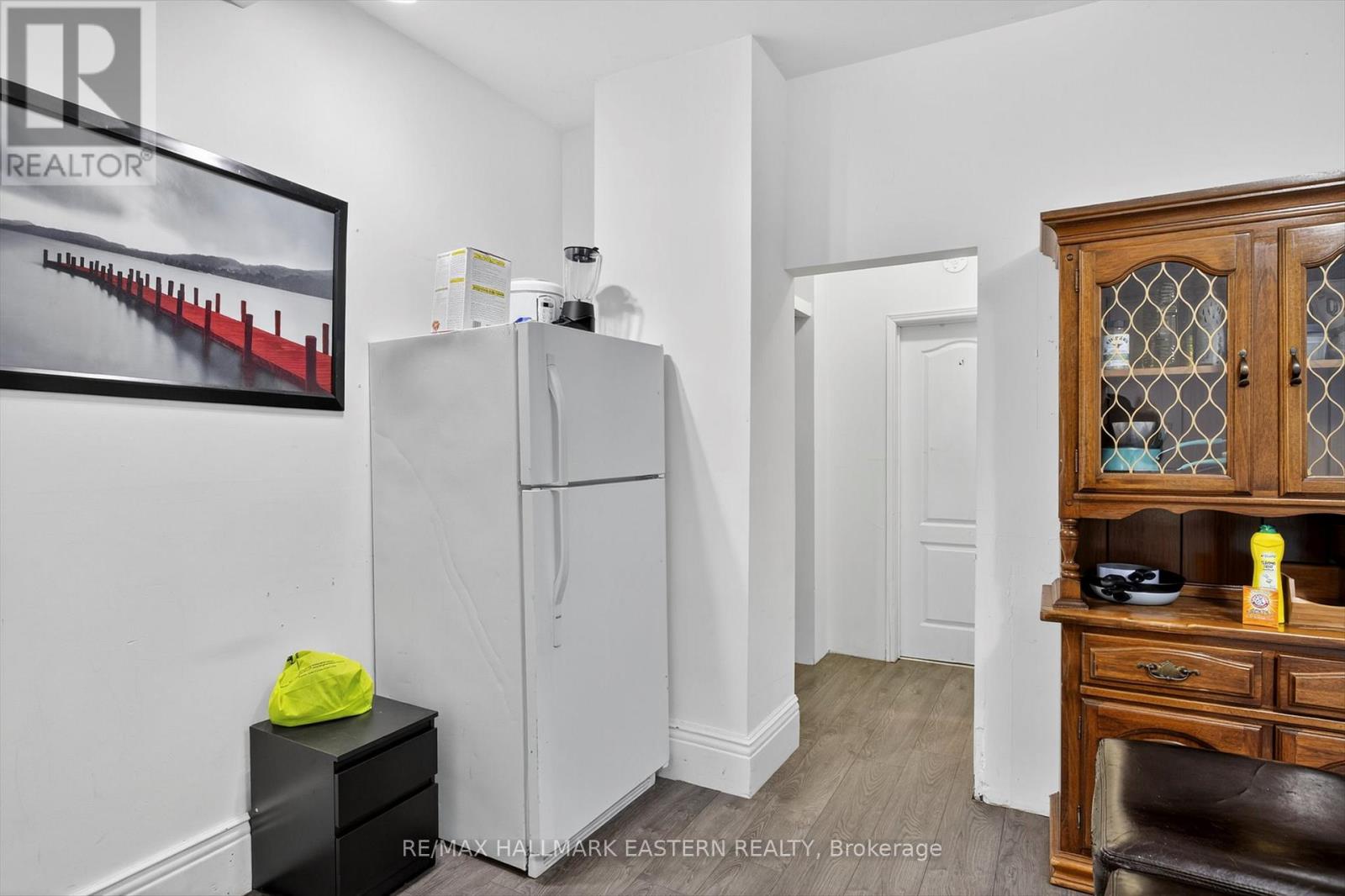 271 Thomas Street, Peterborough (Town Ward 3), Ontario  K9J 5E7 - Photo 8 - X13495002