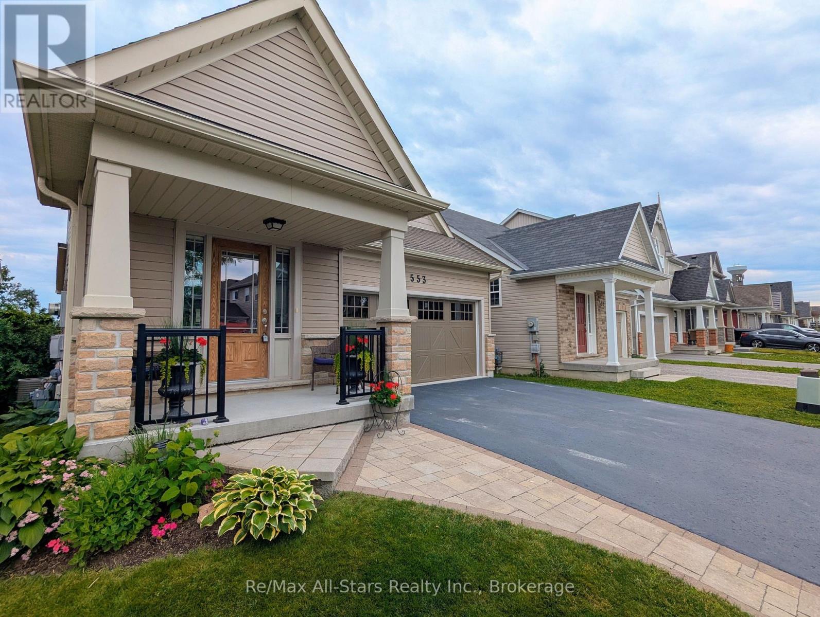 553 Grange Way, Peterborough (Northcrest Ward 5), Ontario  K9H 7M9 - Photo 2 - X13496266