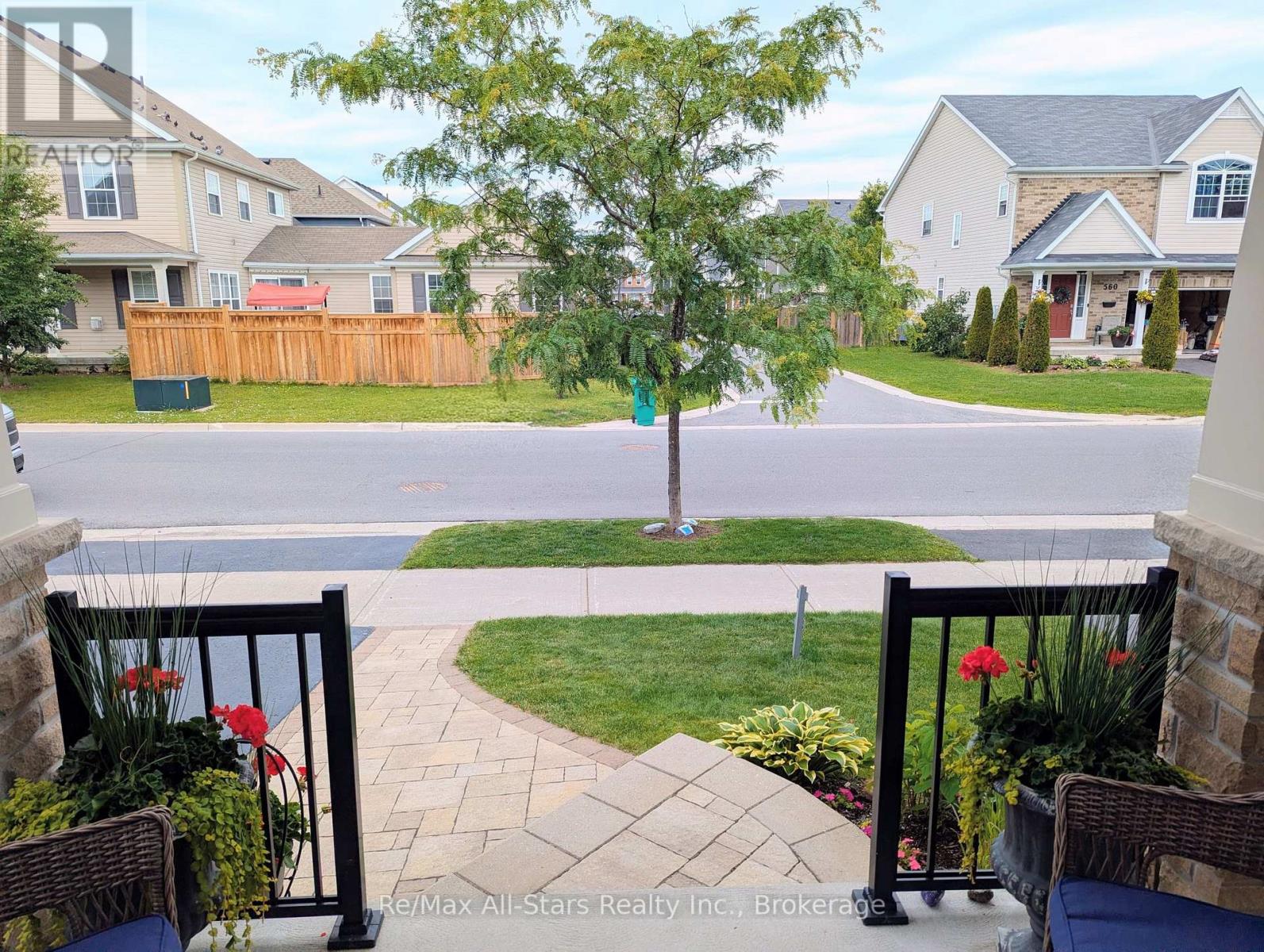 553 Grange Way, Peterborough (Northcrest Ward 5), Ontario  K9H 7M9 - Photo 3 - X13496266