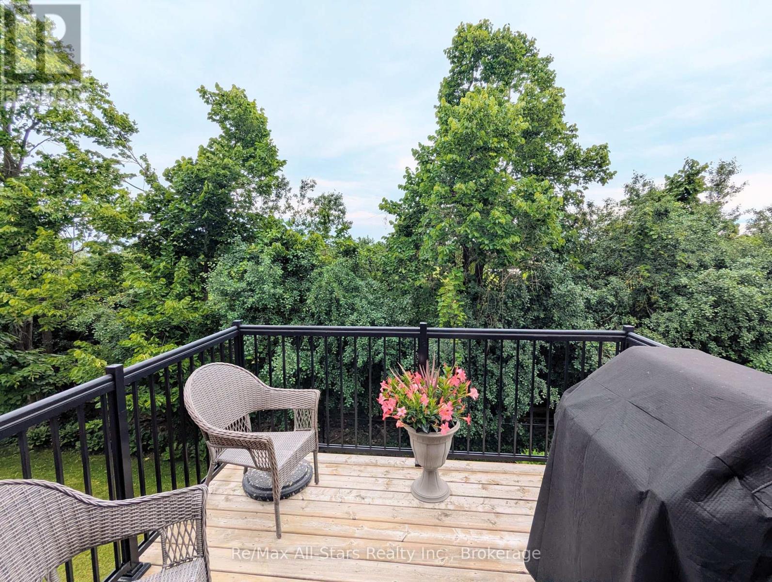 553 Grange Way, Peterborough (Northcrest Ward 5), Ontario  K9H 7M9 - Photo 9 - X13496266
