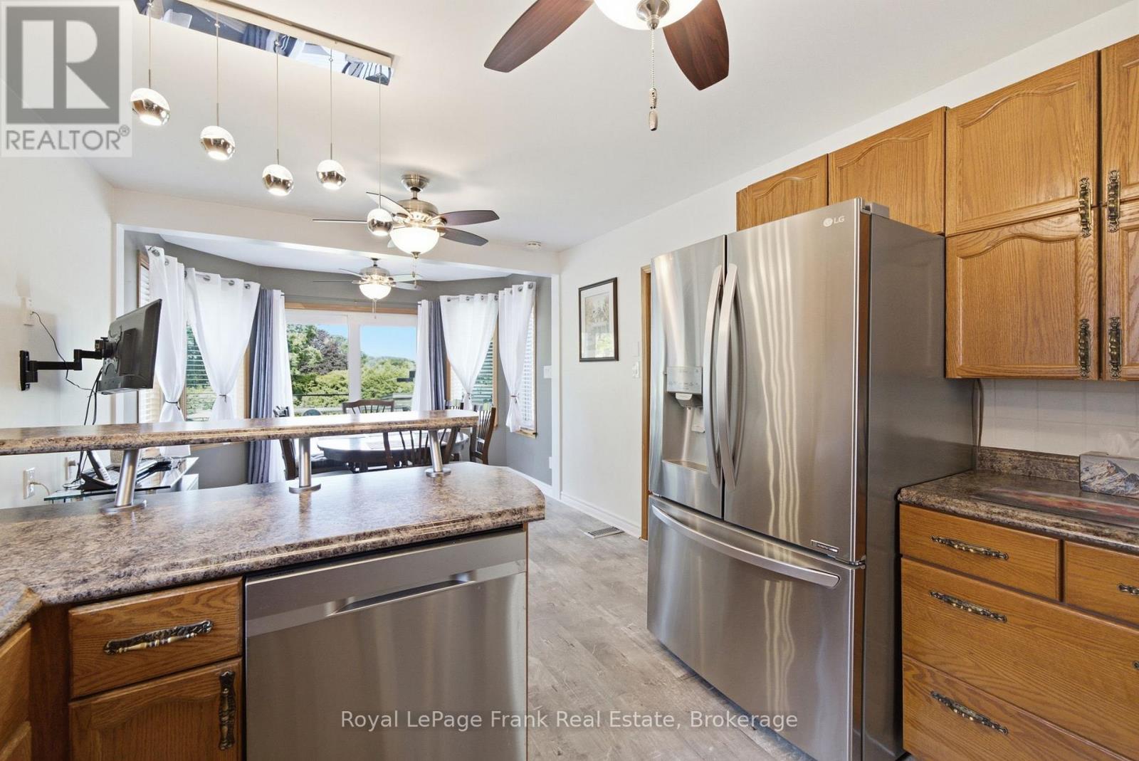 126 Angeline Street S, Kawartha Lakes (Lindsay), Ontario  K9V 3L6 - Photo 12 - X13497406