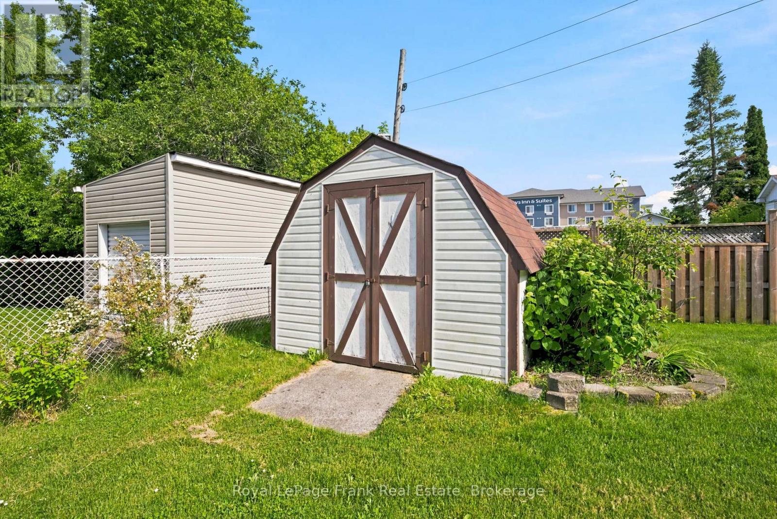 126 Angeline Street S, Kawartha Lakes (Lindsay), Ontario  K9V 3L6 - Photo 44 - X13497406