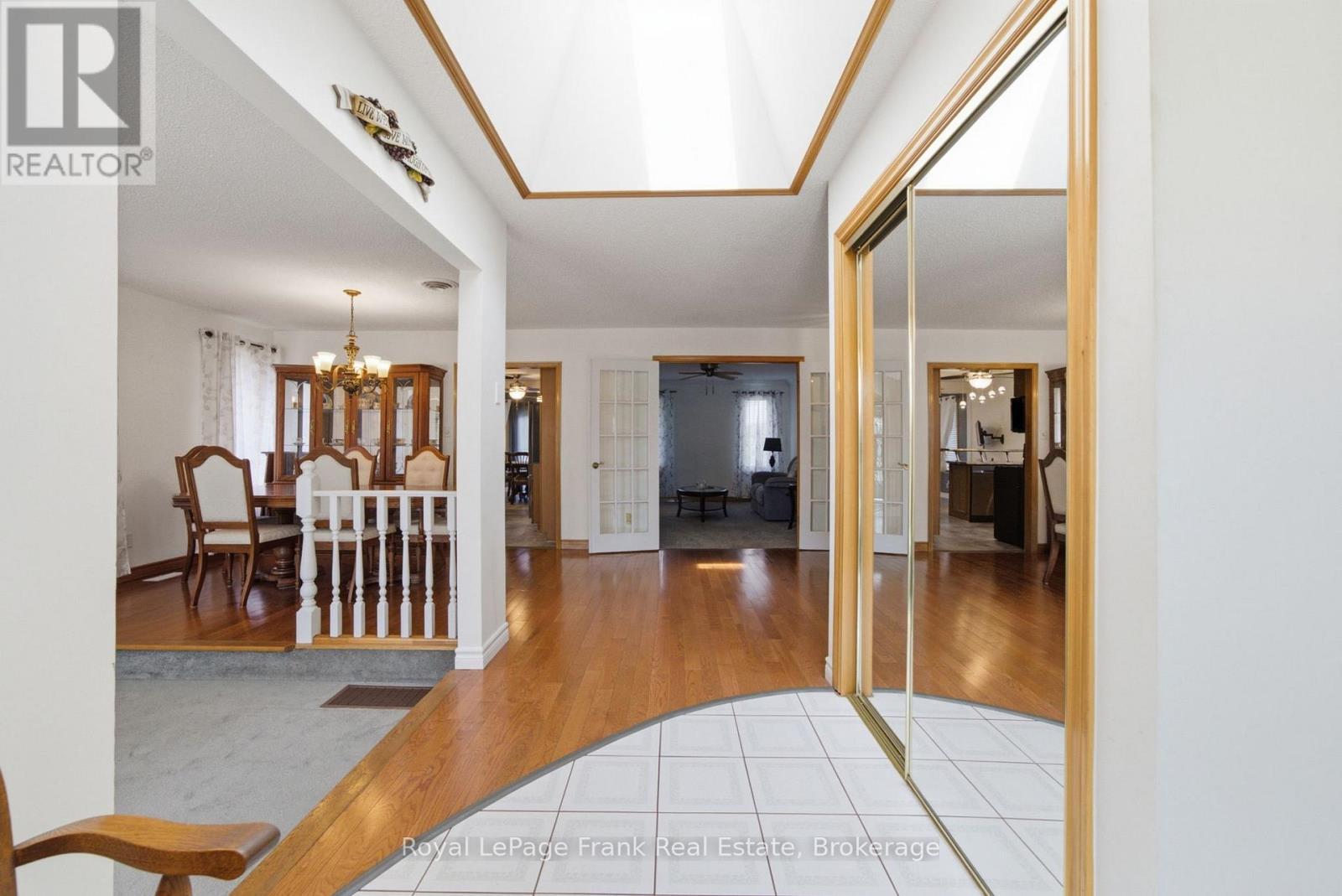 126 Angeline Street S, Kawartha Lakes (Lindsay), Ontario  K9V 3L6 - Photo 5 - X13497406