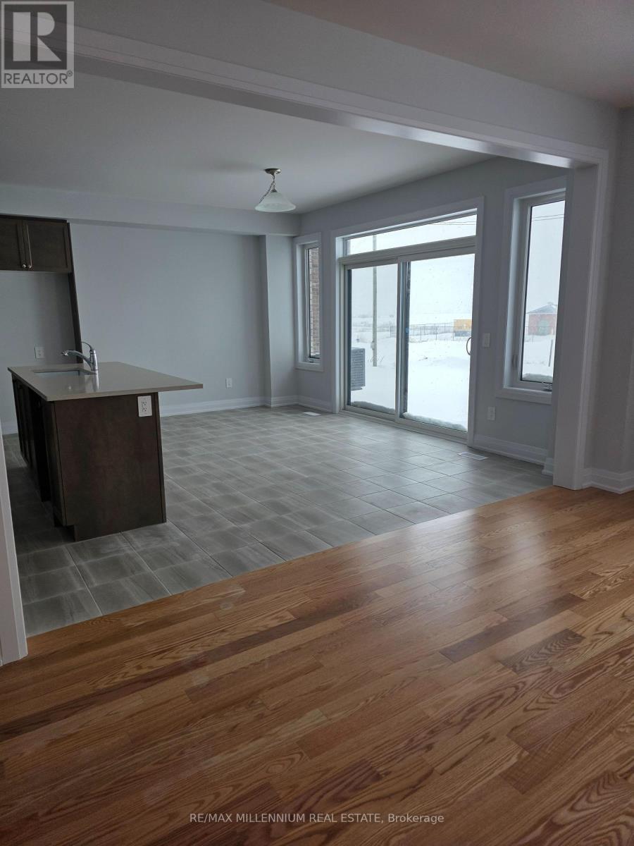56 Butler Boulevard, Kawartha Lakes (Lindsay), Ontario  K9V 6A1 - Photo 2 - X13497756