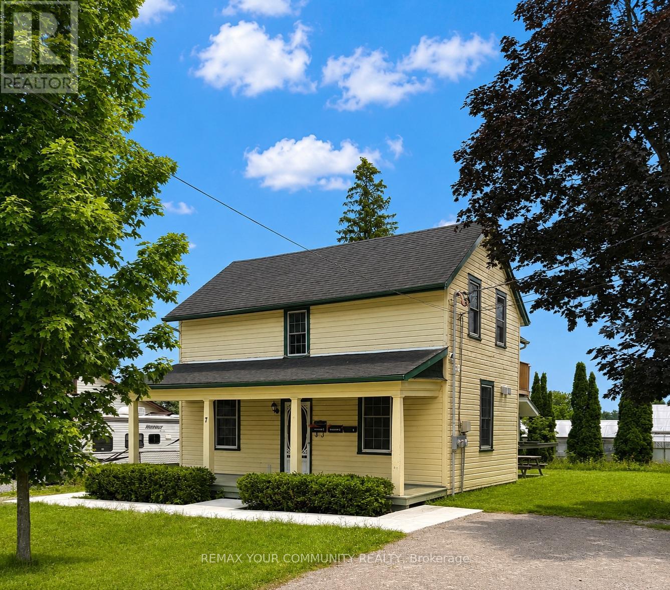 7 Mary Street E, Kawartha Lakes (Lindsay), Ontario  K9V 1V1 - Photo 2 - X13499408