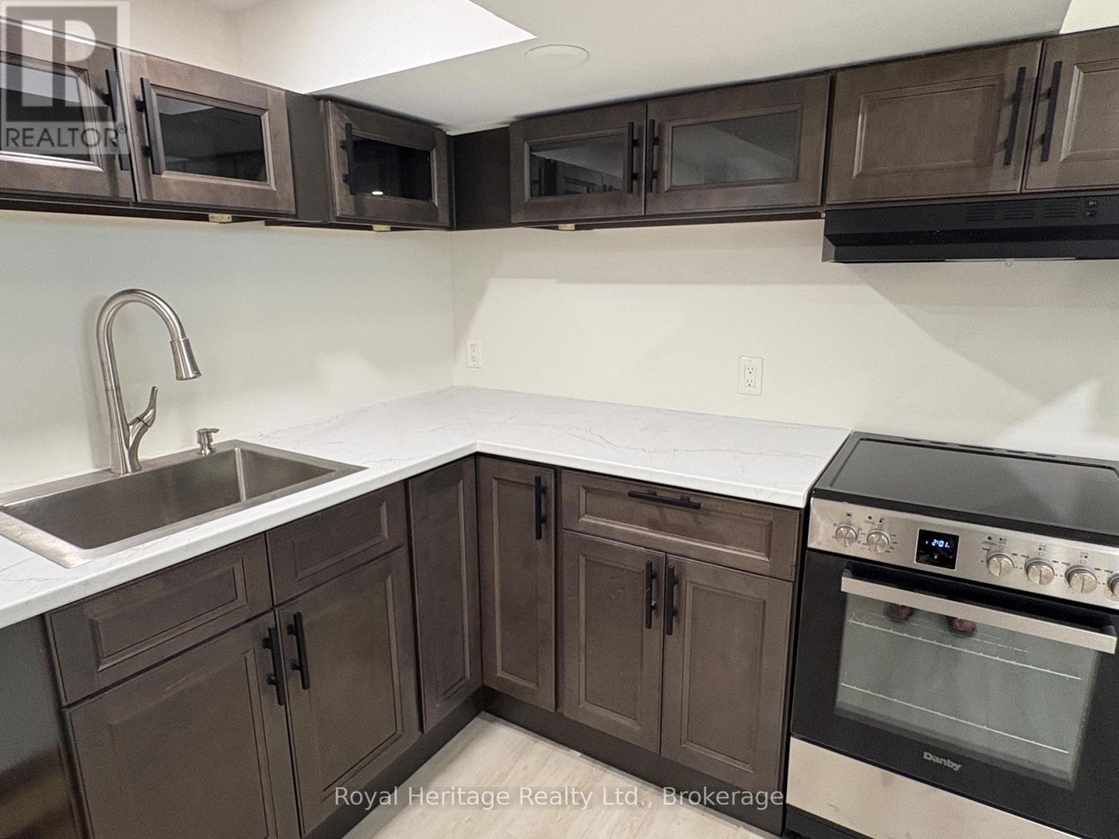 Bsmt - 499 Braidwood Avenue, Peterborough (Otonabee Ward 1), Ontario  K9J 1V7 - Photo 2 - X13499758