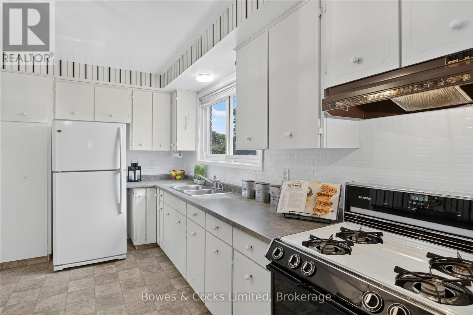 1228 Bathurst Street, Peterborough (Northcrest Ward 5), Ontario  K9H 6X5 - Photo 13 - X13499834