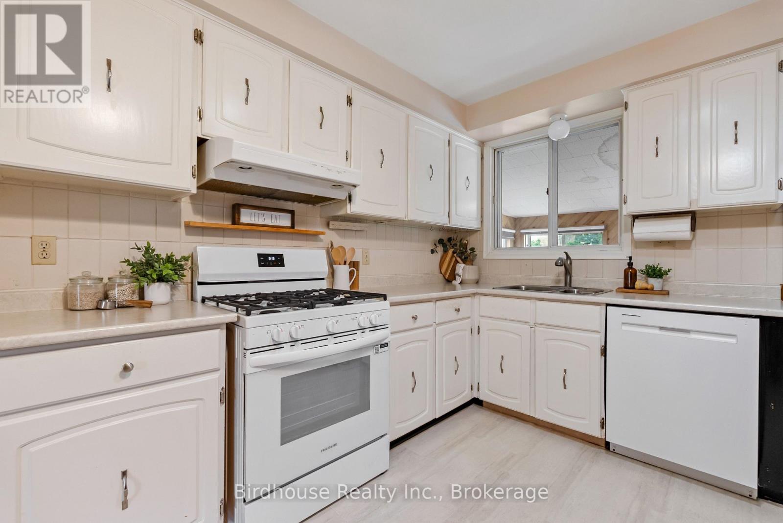 89 Angeline Street S, Kawartha Lakes (Lindsay), Ontario  K9V 3L4 - Photo 18 - X13500314
