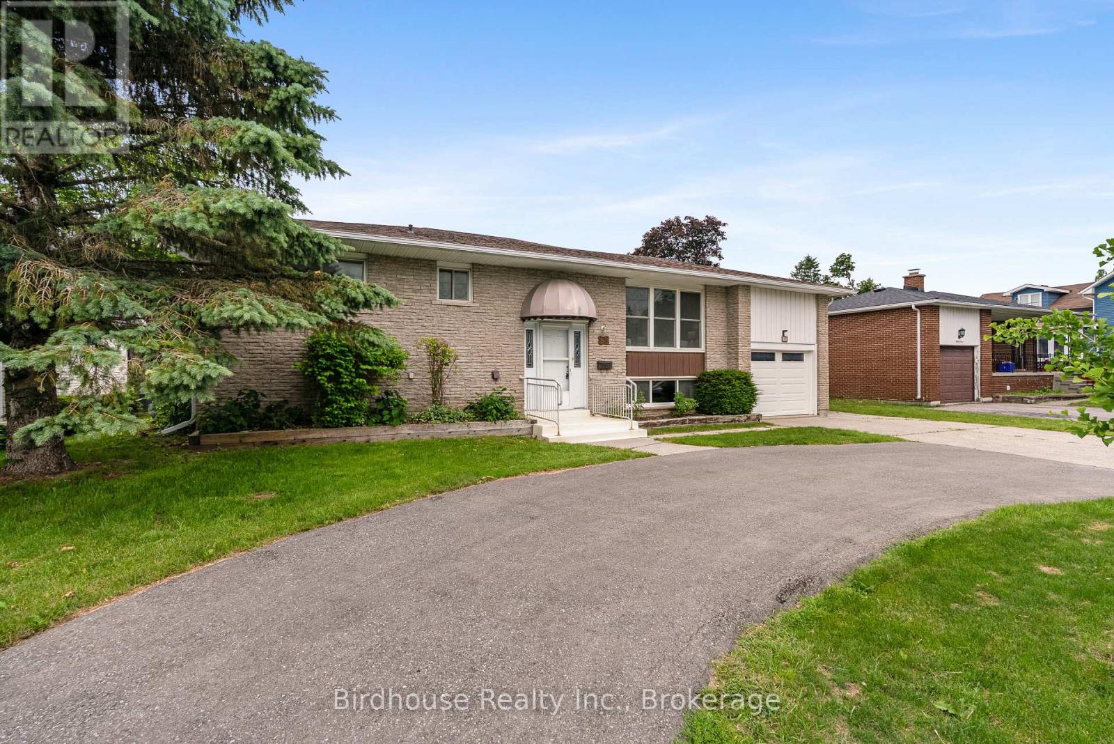 89 Angeline Street S, Kawartha Lakes (Lindsay), Ontario  K9V 3L4 - Photo 2 - X13500314