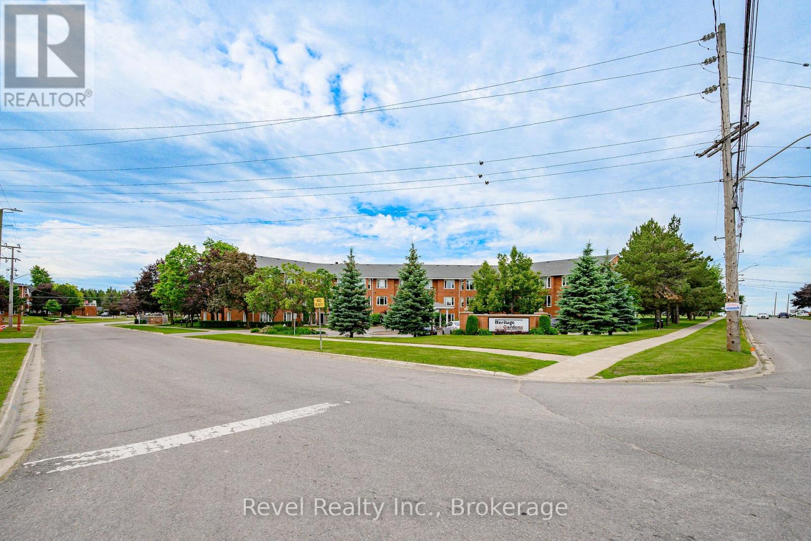 302 - 3 Heritage Way, Kawartha Lakes (Lindsay), Ontario  K9V 5Z1 - Photo 2 - X13500622