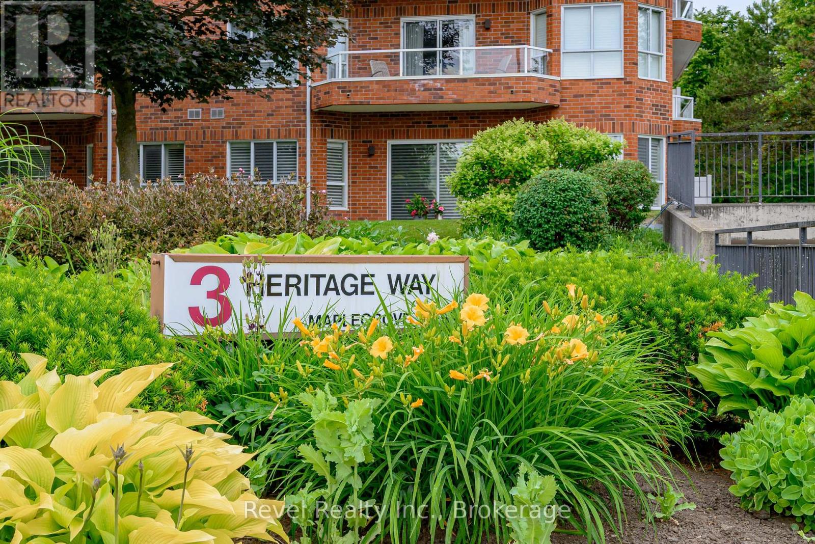 302 - 3 Heritage Way, Kawartha Lakes (Lindsay), Ontario  K9V 5Z1 - Photo 4 - X13500622