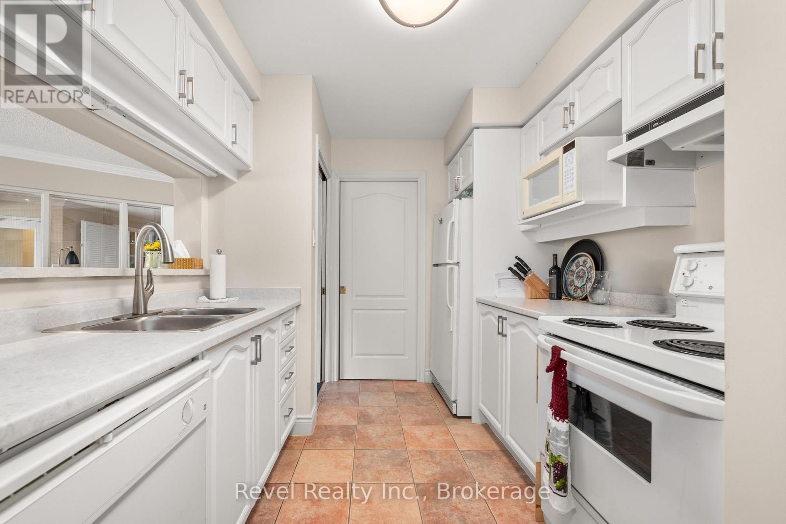302 - 3 Heritage Way, Kawartha Lakes (Lindsay), Ontario  K9V 5Z1 - Photo 46 - X13500622