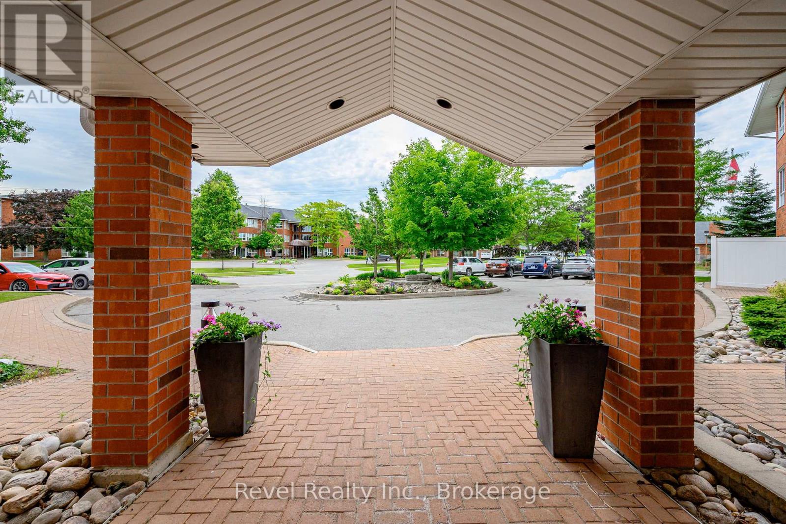 302 - 3 Heritage Way, Kawartha Lakes (Lindsay), Ontario  K9V 5Z1 - Photo 8 - X13500622
