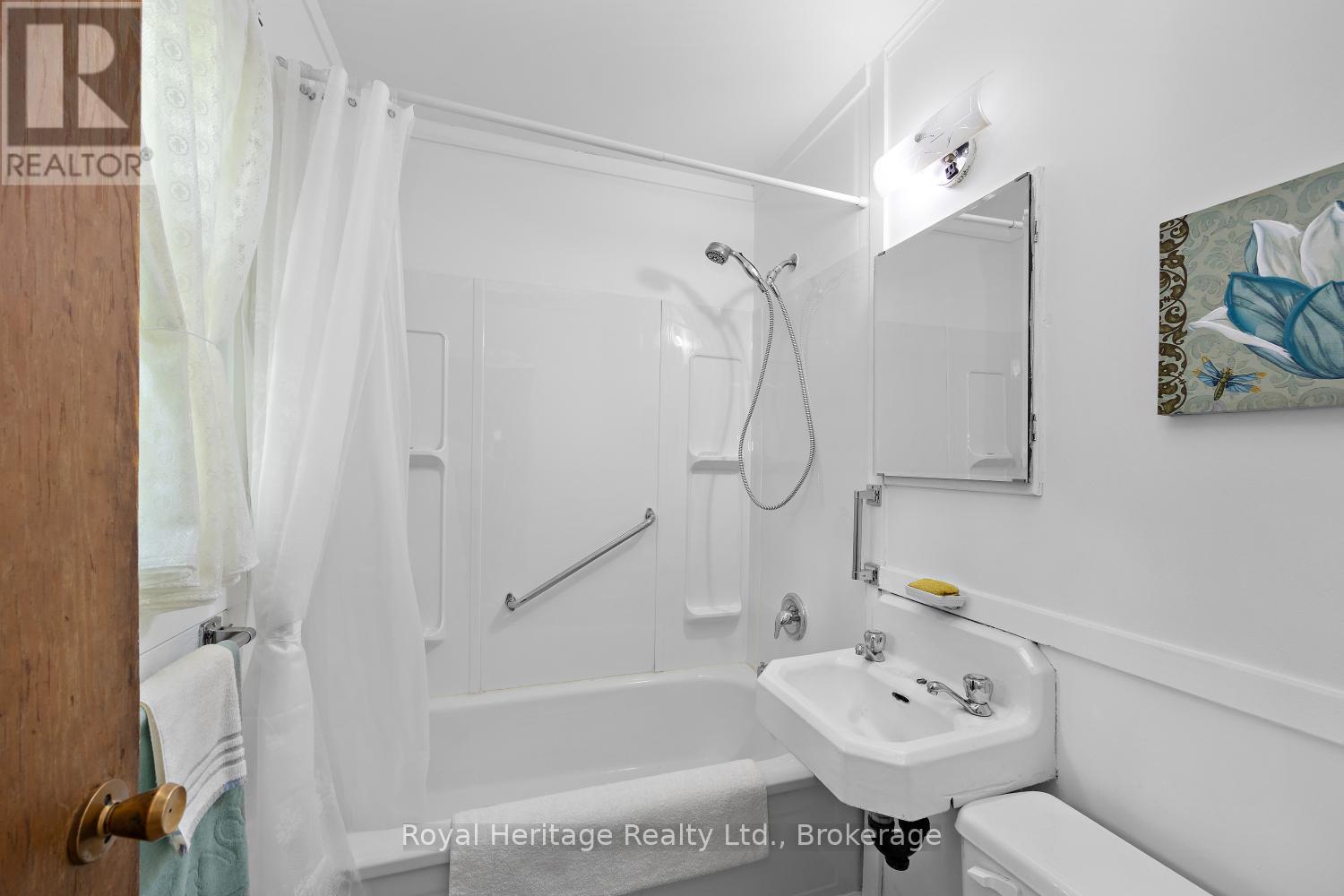 722 Gillespie Avenue, Peterborough (Otonabee Ward 1), Ontario  K9J 4B7 - Photo 14 - X13500880