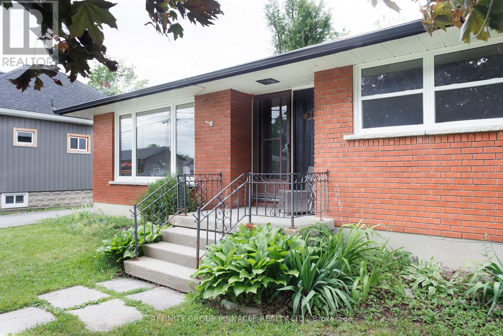 31 St David Street, Kawartha Lakes (Lindsay), Ontario  K9V 1N2 - Photo 3 - X13501178