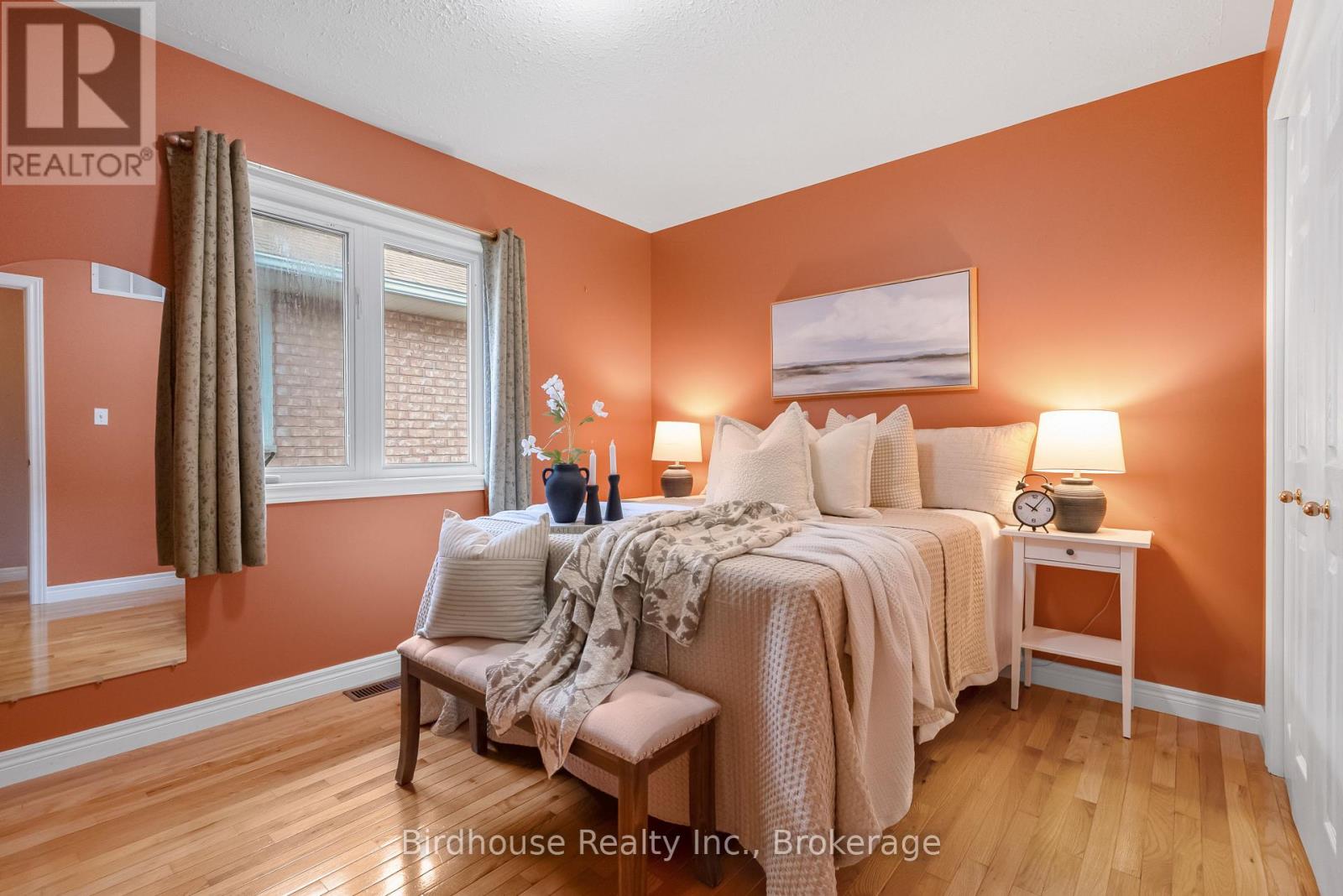 6 Eakins Crescent, Kawartha Lakes (Lindsay), Ontario  K9V 6H8 - Photo 17 - X13501218