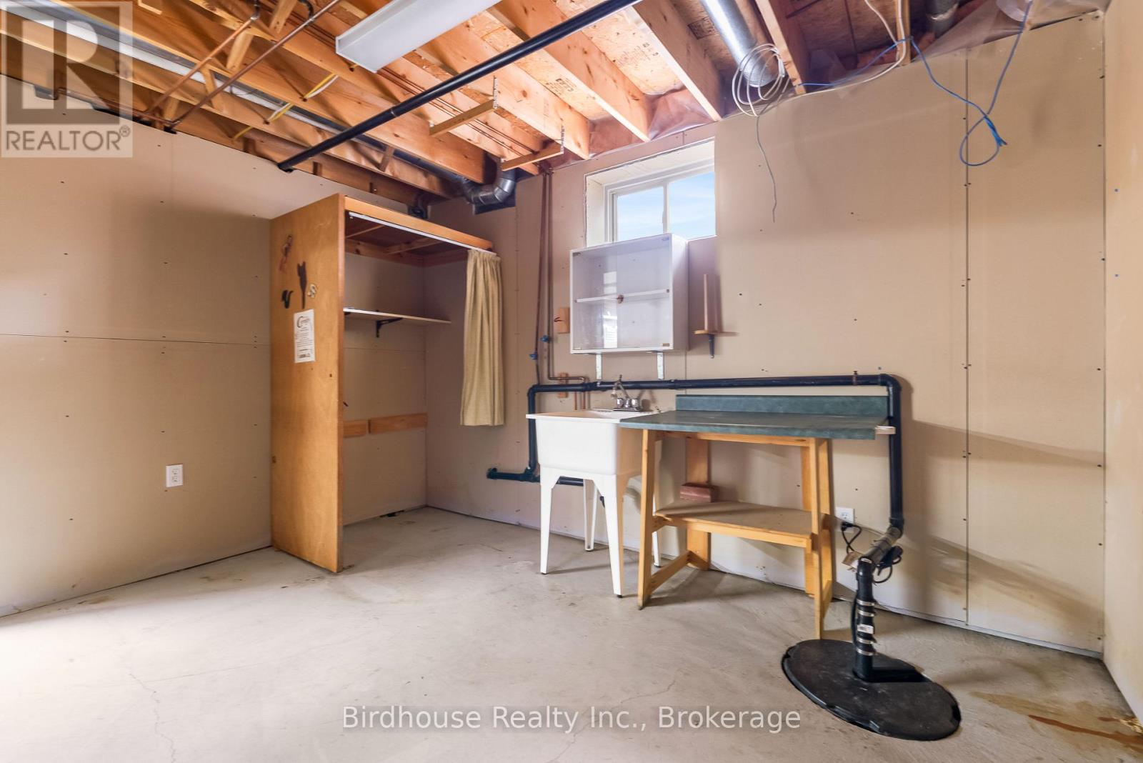 6 Eakins Crescent, Kawartha Lakes (Lindsay), Ontario  K9V 6H8 - Photo 24 - X13501218