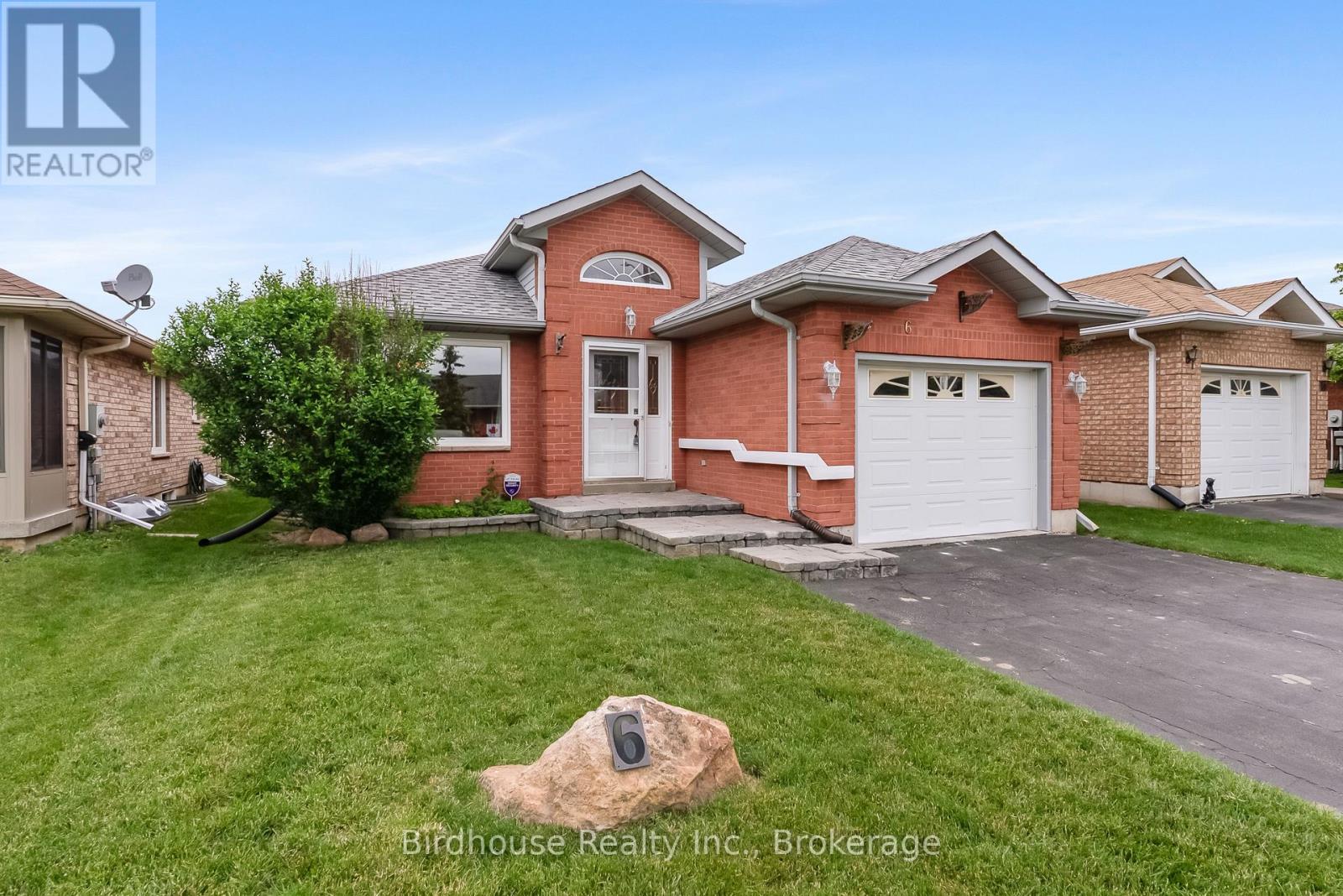 6 Eakins Crescent, Kawartha Lakes (Lindsay), Ontario  K9V 6H8 - Photo 3 - X13501218