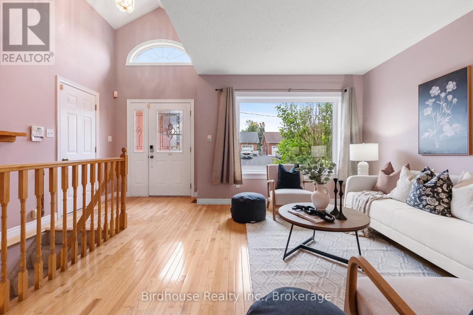 6 Eakins Crescent, Kawartha Lakes (Lindsay), Ontario  K9V 6H8 - Photo 9 - X13501218