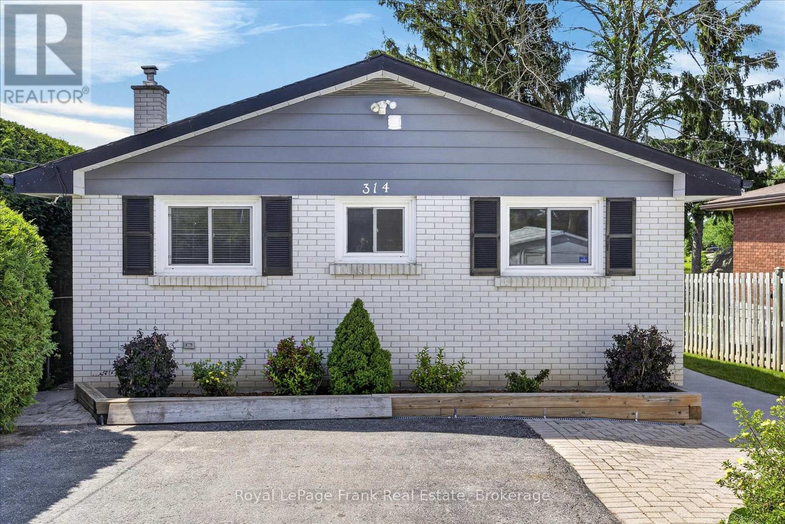 314 Sherin Avenue, Peterborough (Ashburnham Ward 4), Ontario  K9J 1B6 - Photo 4 - X13501474