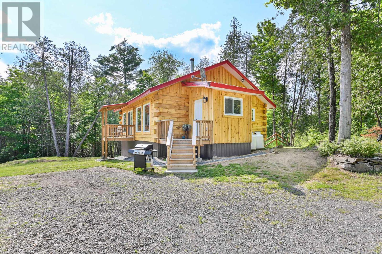 93 HAMMOND ROAD, tudor and cashel (cashel ward), Ontario