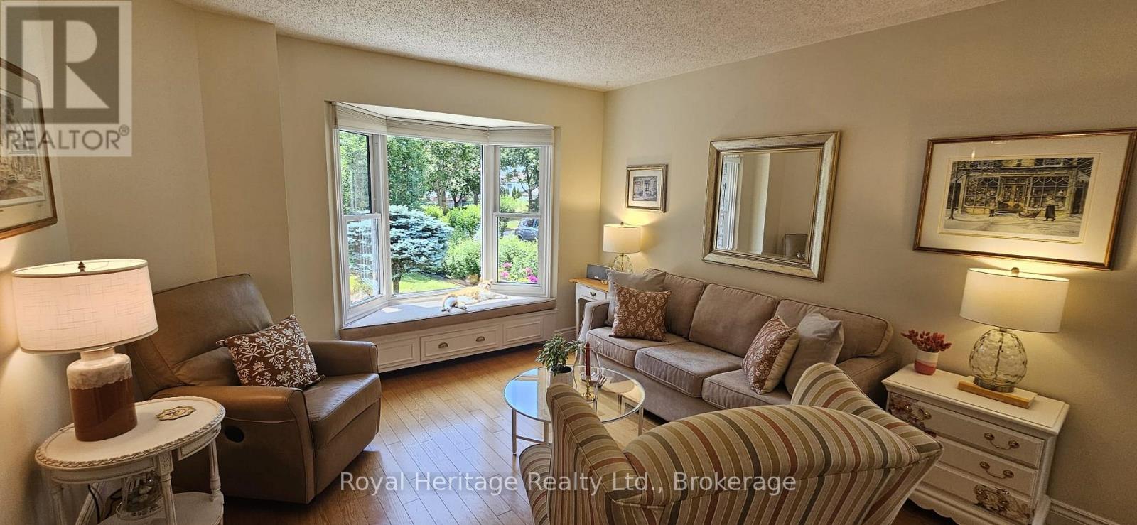 212 Andrew Street, Clarington (Newcastle), Ontario  L1B 1J9 - Photo 4 - E13502158