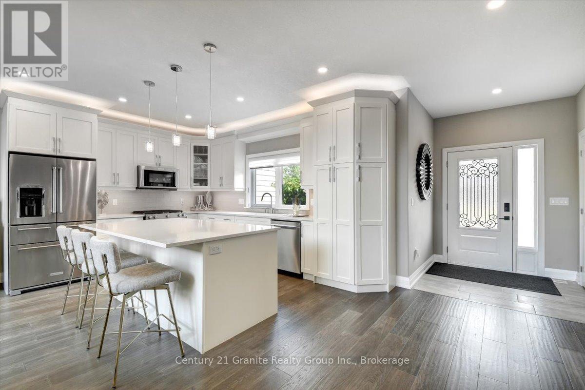 9 Bancroft Ridge Drive, Bancroft (Bancroft Ward), Ontario  K0L 1C0 - Photo 6 - X13503996